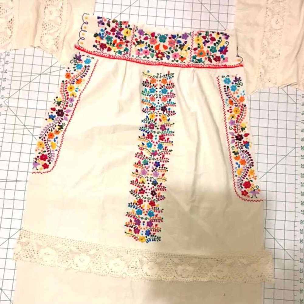 Mexican embroidered crochet off shoulder dress - Picture 3 of 7